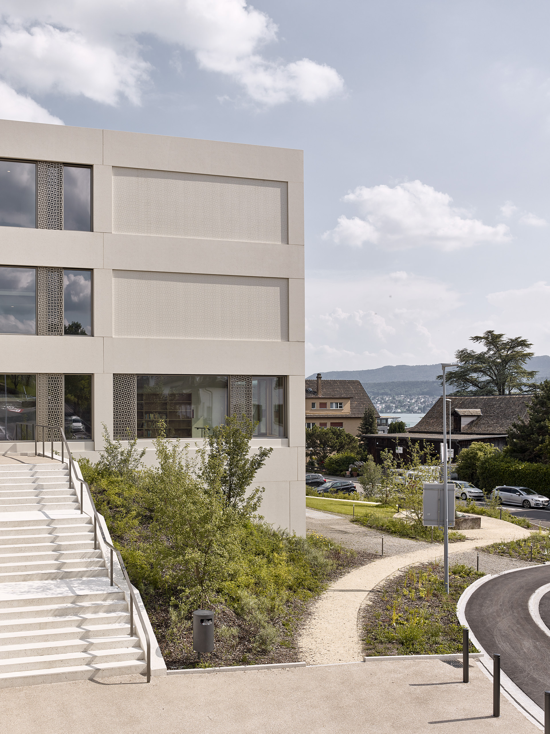 E18680 Alpa 090365 SCREEN